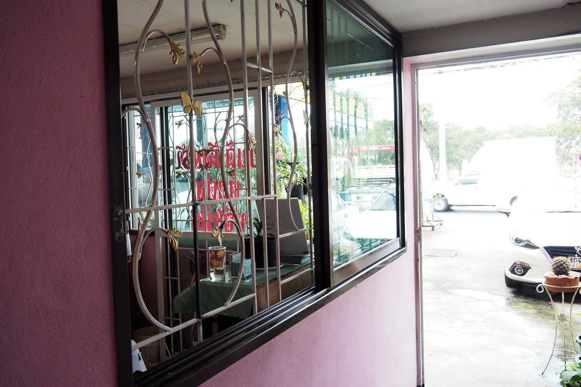 Wind Inn Bangkok Luaran gambar